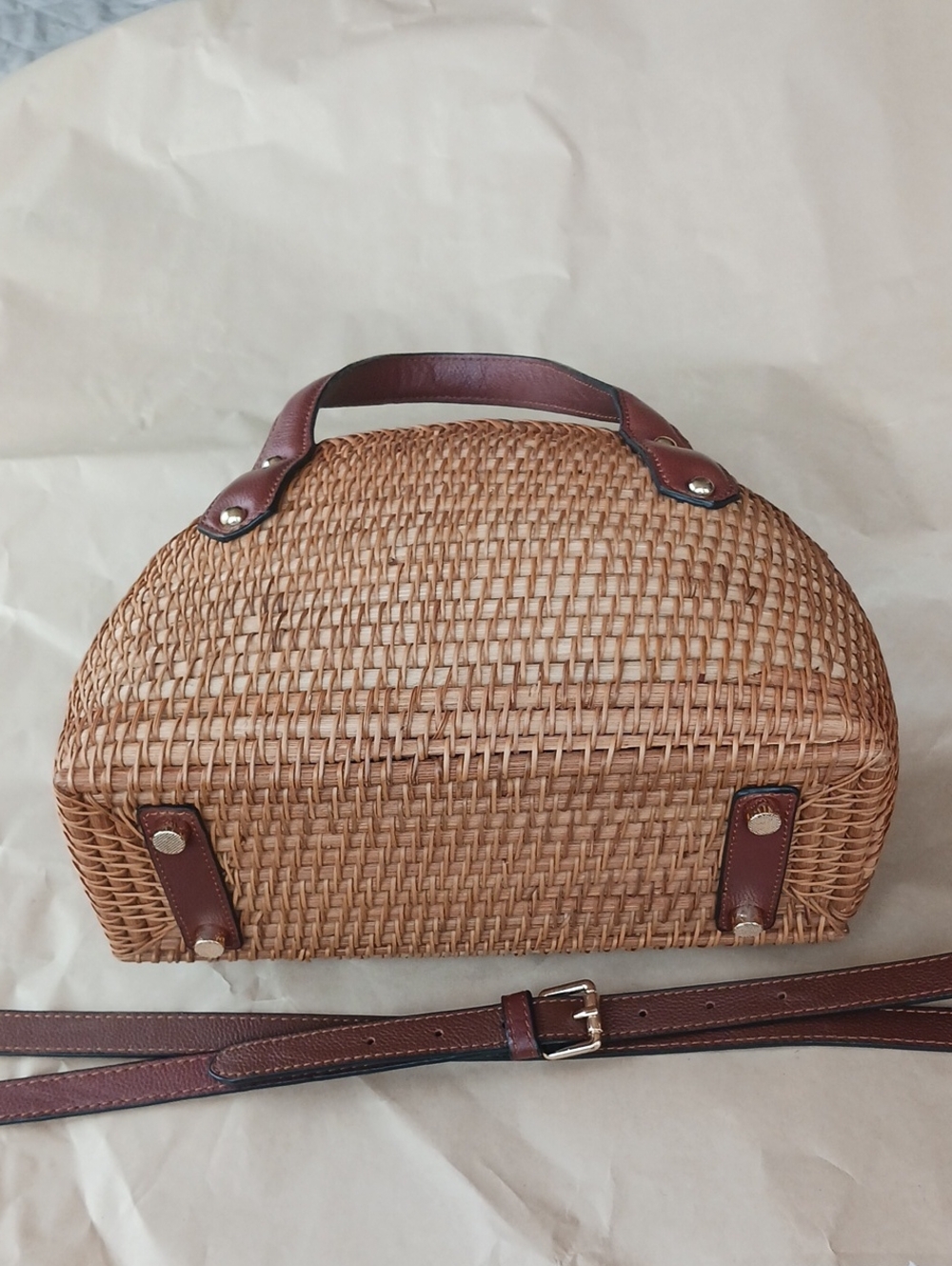Italian Woven Basket-Bag Leather Top Handles And Adjustable Cross-body Strap. - Picture 3 of 12